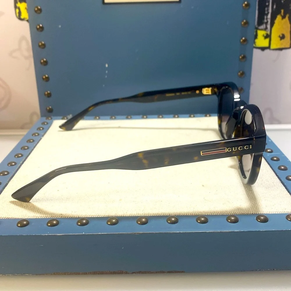 NWT Gucci SUNGLASSES GUCCI WEB GG0825S-002